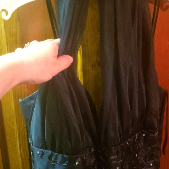 Prom Dress!! - Picture 2 of 5